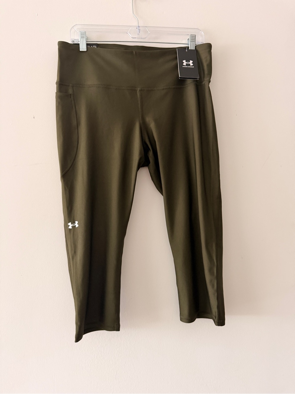 Under Armour Women’s High rise‎ Capri Hi-Tech Olive Performance Crop Leggings XL